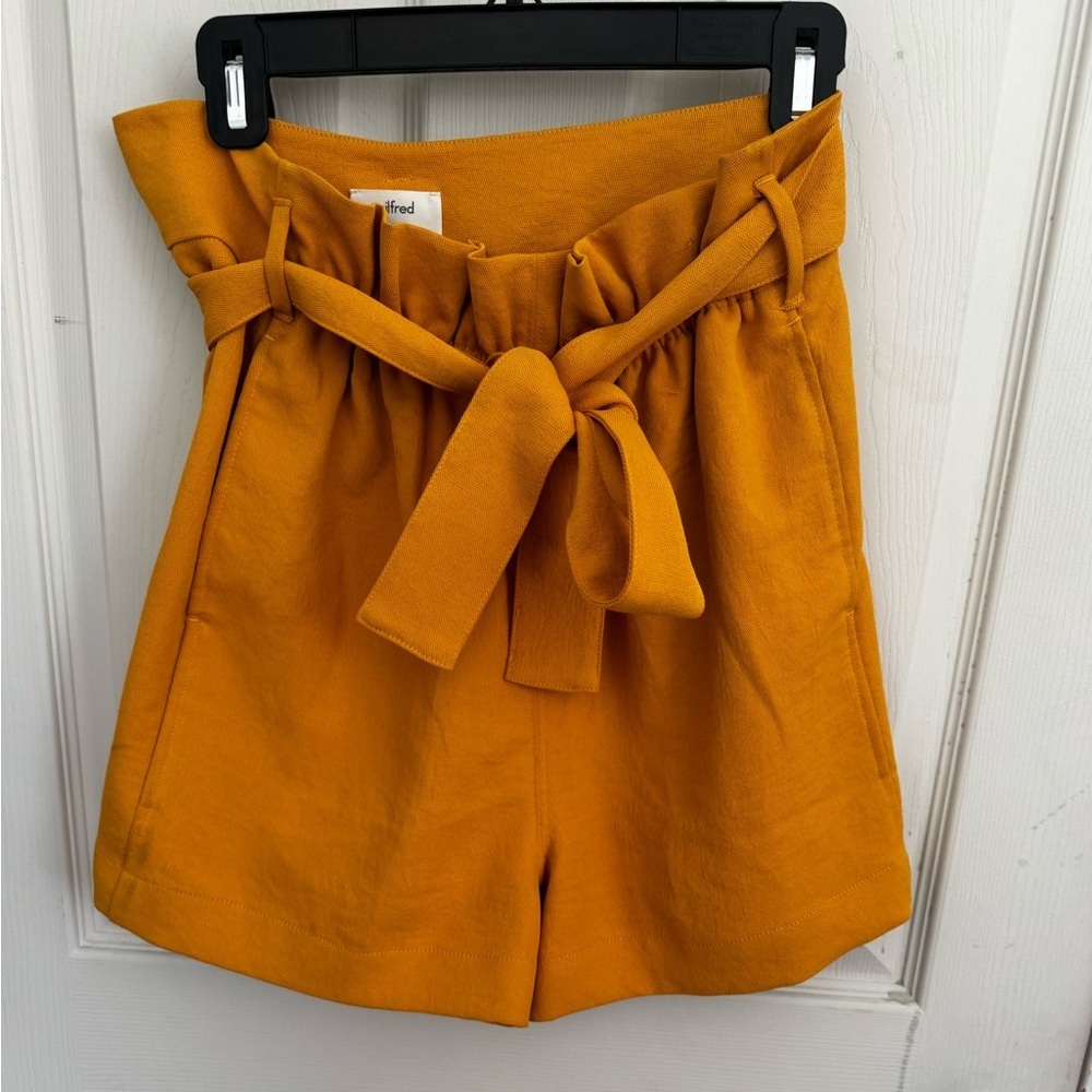 Aritzia Wilfred Women's Size 10 Cairo Gold Paper Bag Waist Shorts Belted Summer